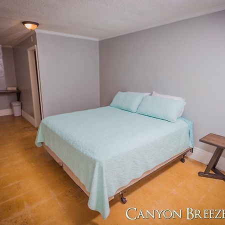 Canyon Breeze Motel Sulphur Exterior foto